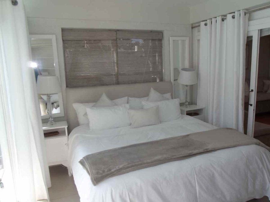 5 Bedroom Property for Sale in Bloubergstrand Western Cape